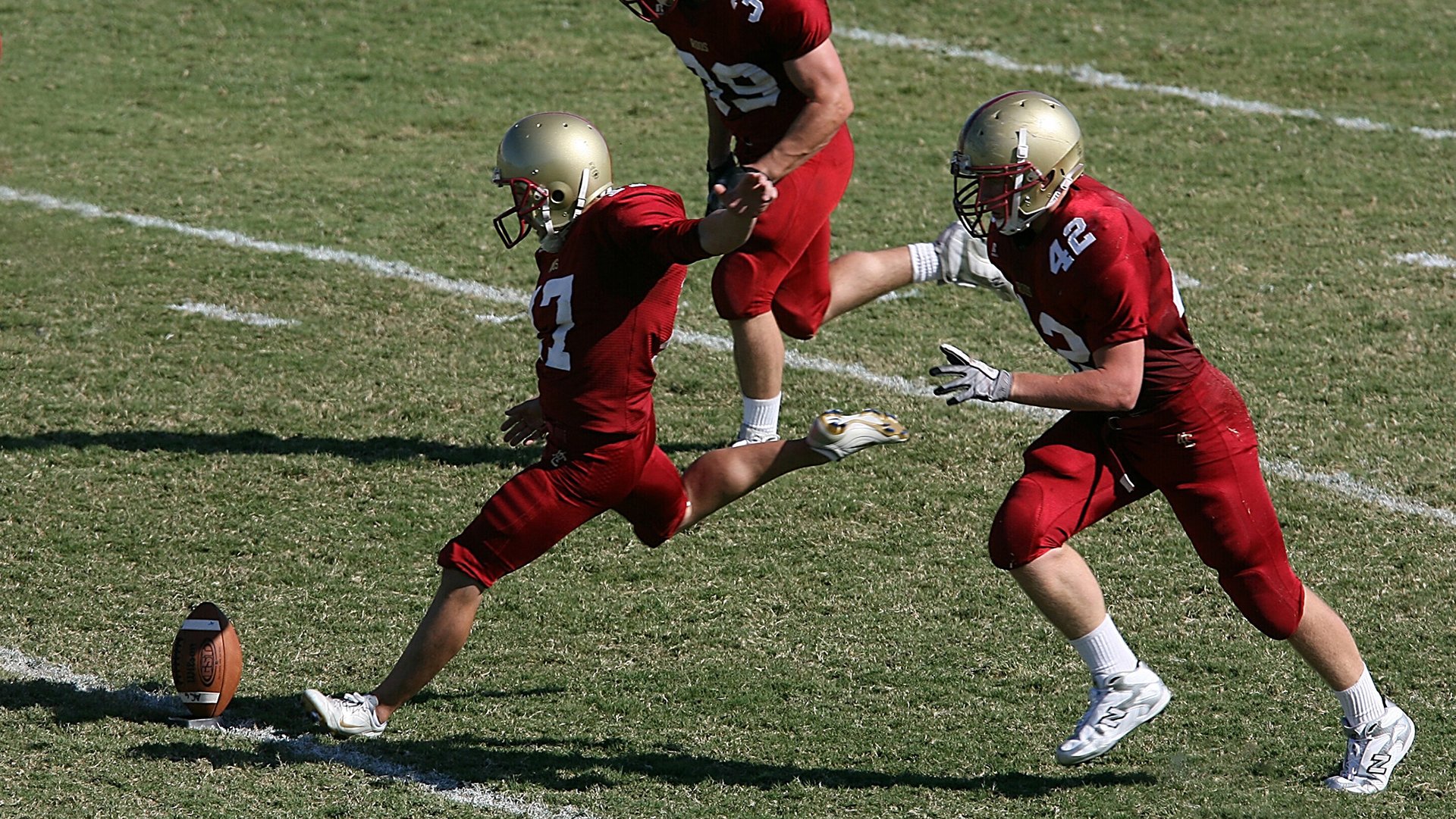 比赛宣传视频加入手语翻译版本，手语比赛致辞